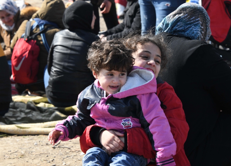 土耳其正式“开闸”，放大批难民涌入欧洲