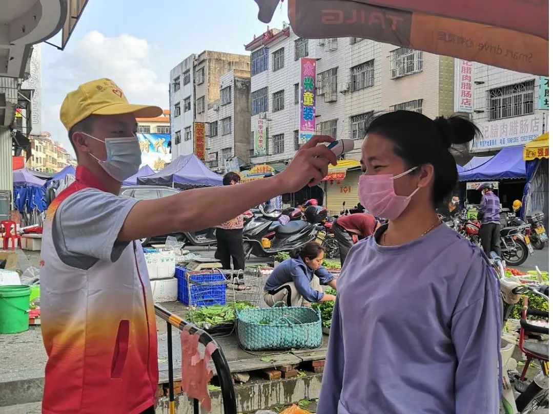 志愿心战疫情惠东县爱心群有力有序开展疫情防控应急志愿服务