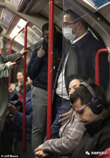 英国各种不设防！民众只能自己囤货了...