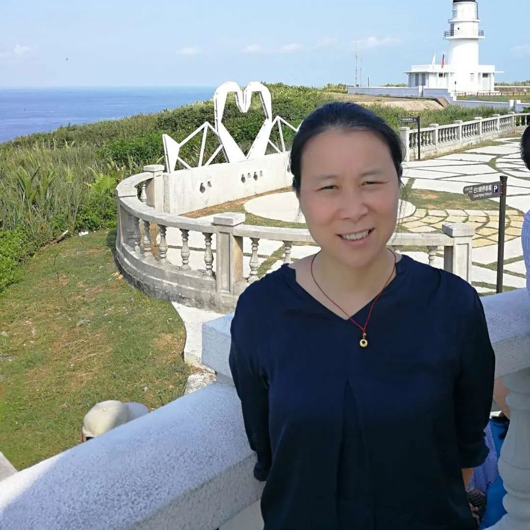 讲课人:陈杏芬《母乳喂养》开课时间:3月5日上午9:30个人简介:陈杏芬