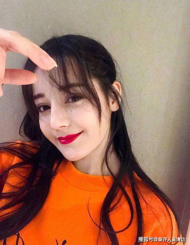 明星也追星:袁咏仪为李敏镐宣传新戏,黄磊凌晨