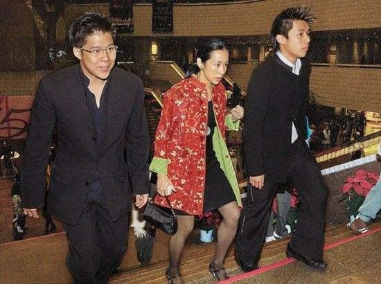 豪门婚姻果然不简单,霍启刚一定要娶郭晶晶,原来真的另有所图