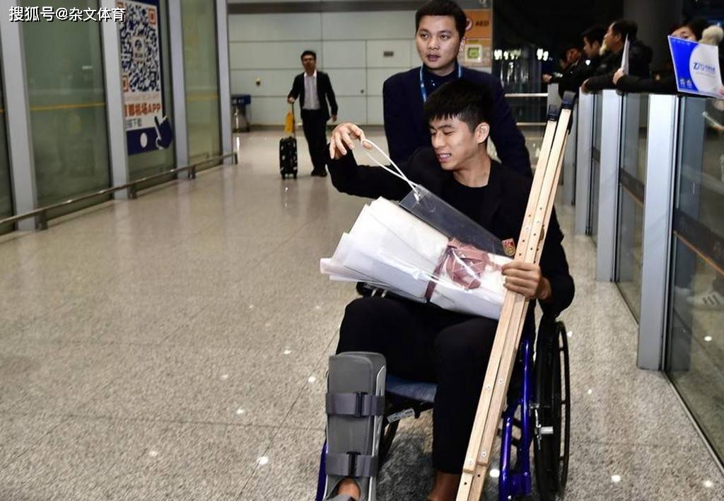 证明清白！国足悍将澄清误会，女网红发文，两