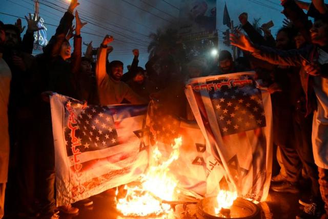 阿拉伯集体转向：抛弃“穷哥们”争着向以色列示好