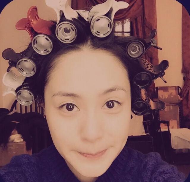 杨幂李沁倪妮娜扎做头发都是仙女下凡,只有我像包租婆 杨幂李沁倪妮娜扎做头发都是仙女下凡,只有我像包租婆