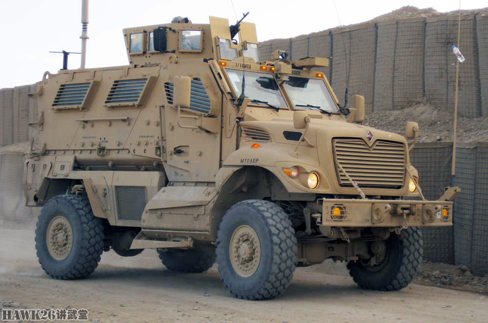 原创美国特警装备m1224防地雷反伏击车 重型装甲车打击犯罪引发质疑