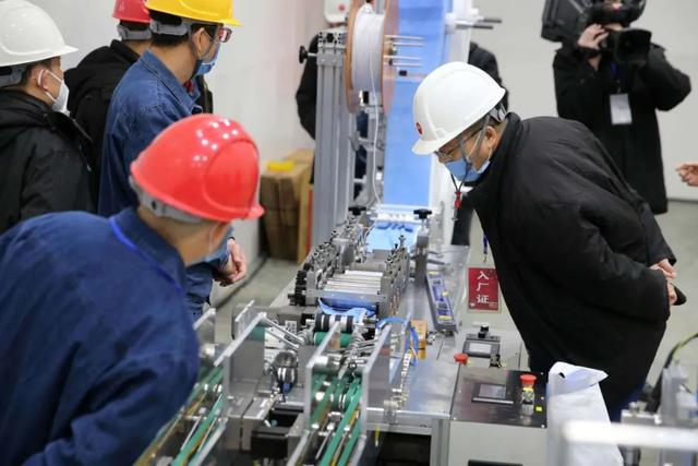 关注| 抚顺石化首条医用口罩生产线开始试生产