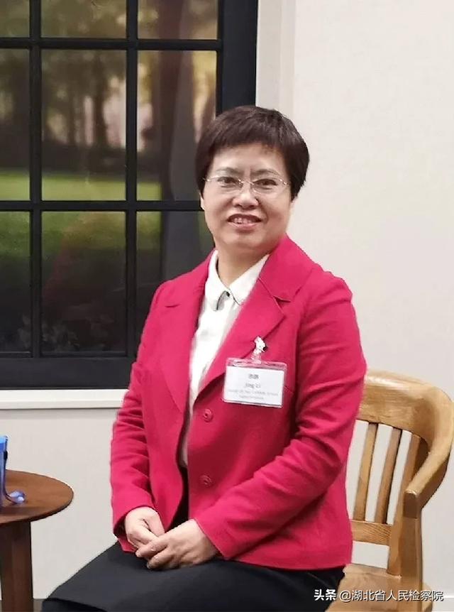 代表最关注全国人大代表李静让学生接受爱和规矩的教育