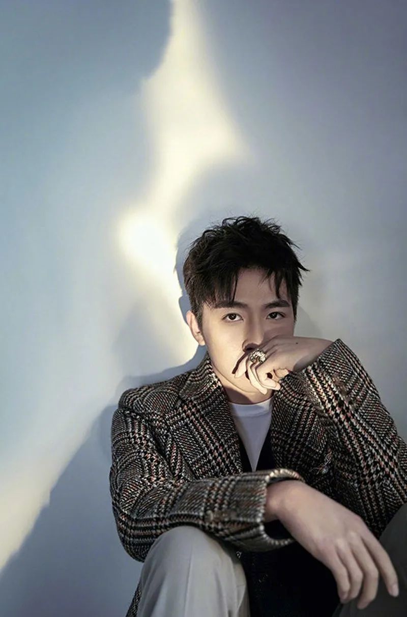 肖战凉了?张翰不和郑爽同台?胡歌杨幂感情?李