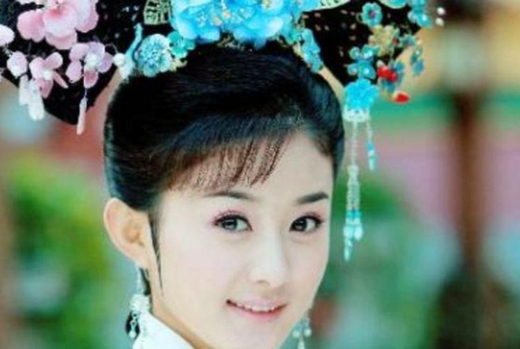 她曾自称是范冰冰接班人，背后“插刀”闺蜜赵