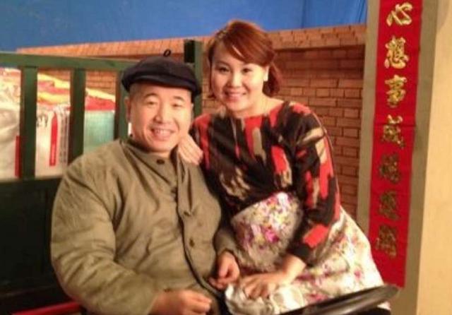 乡村爱情刘能与娇妻罕露面同唱二人转大秀恩爱两人相差11岁