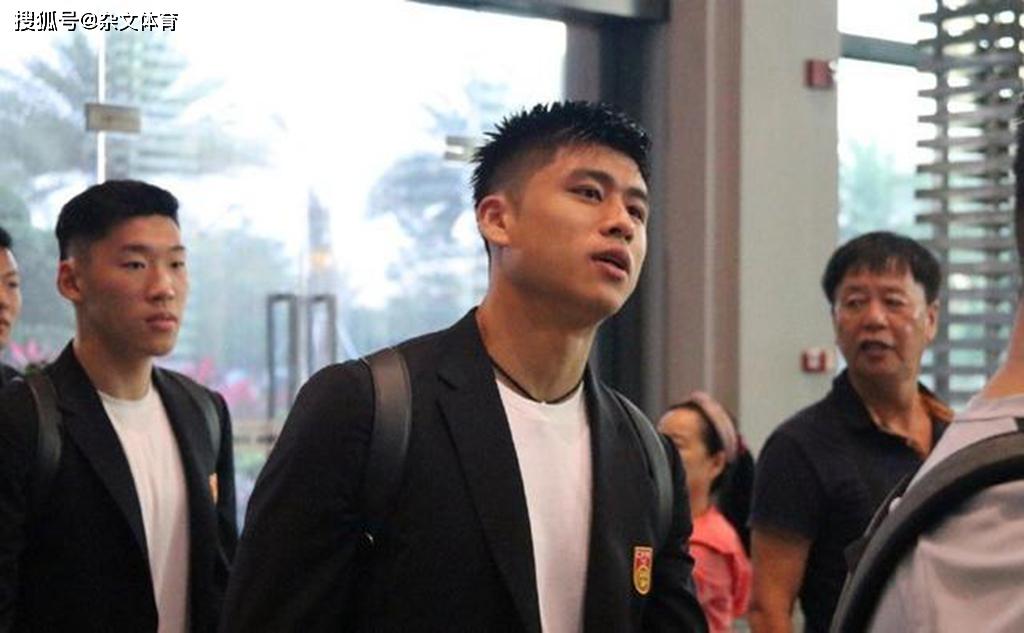 证明清白！国足悍将澄清误会，女网红发文，两