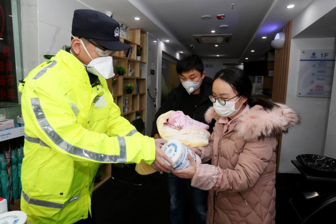 北京外地人口走了多少人_外地打工人在北京