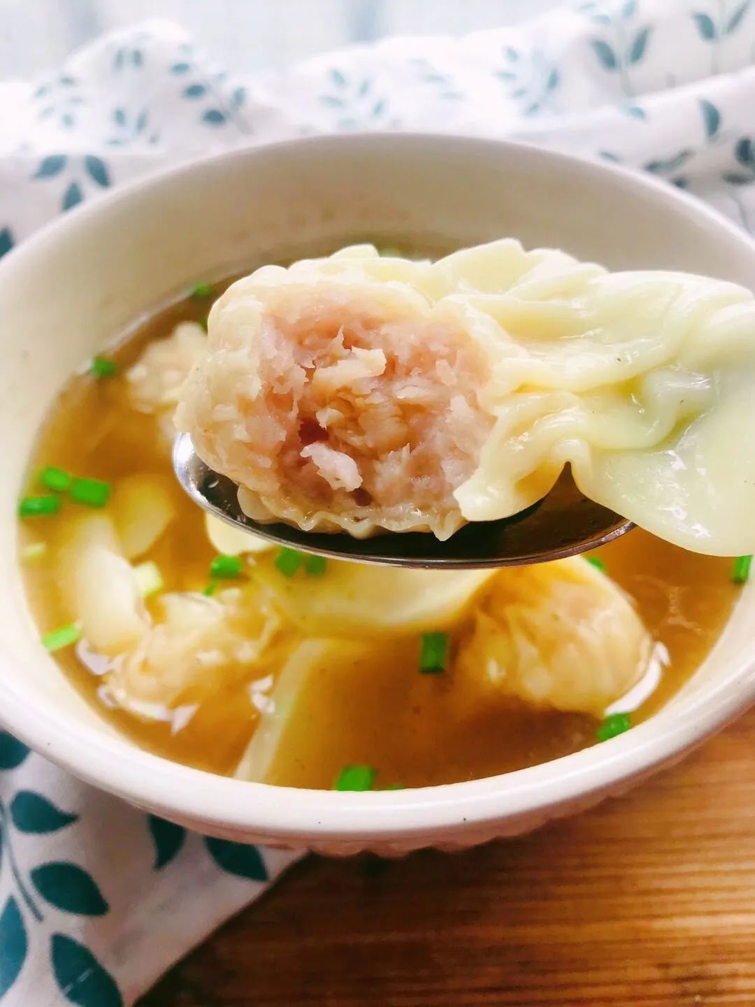 纯手工鲜虾云吞,满分黑鸭王开团!羊肉泡,螺狮粉征集试吃!