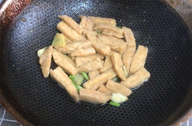 一道农家常菜,油焖火候是关键,比豆腐