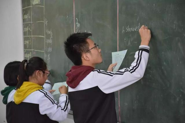 原创教育部通知,4种人开学后可先返校,既有中学生,也有大学生 原创教育部通知,4种人开学后可先返校,既有中学生,也有大学生