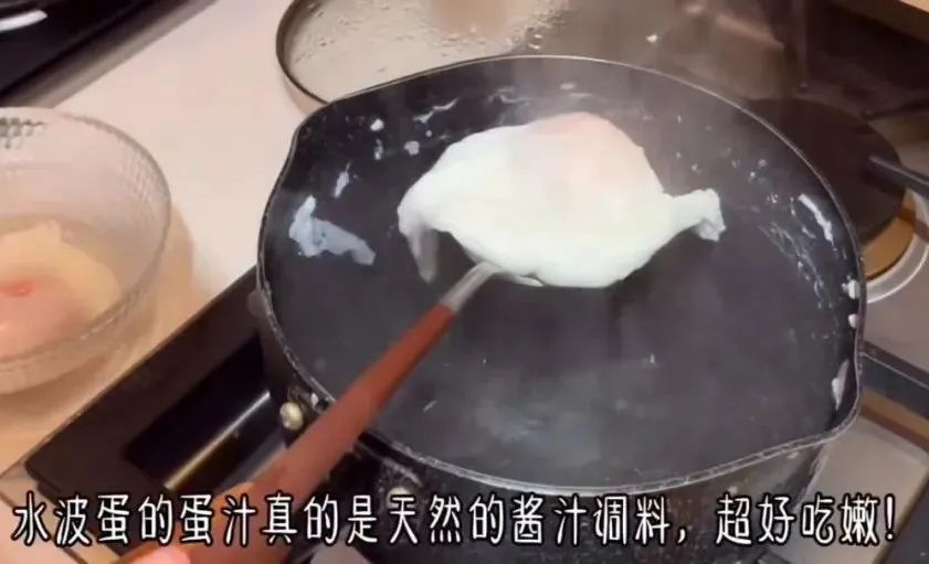 鸡蛋能不能用微波炉打 095a82e4f5b44c0284b328d6179e5487.jpeg