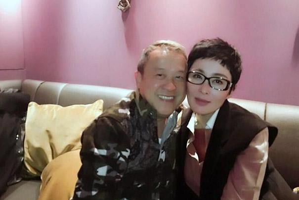 张敏晒出如今住的房子, 年过半百仍是单身, 就连