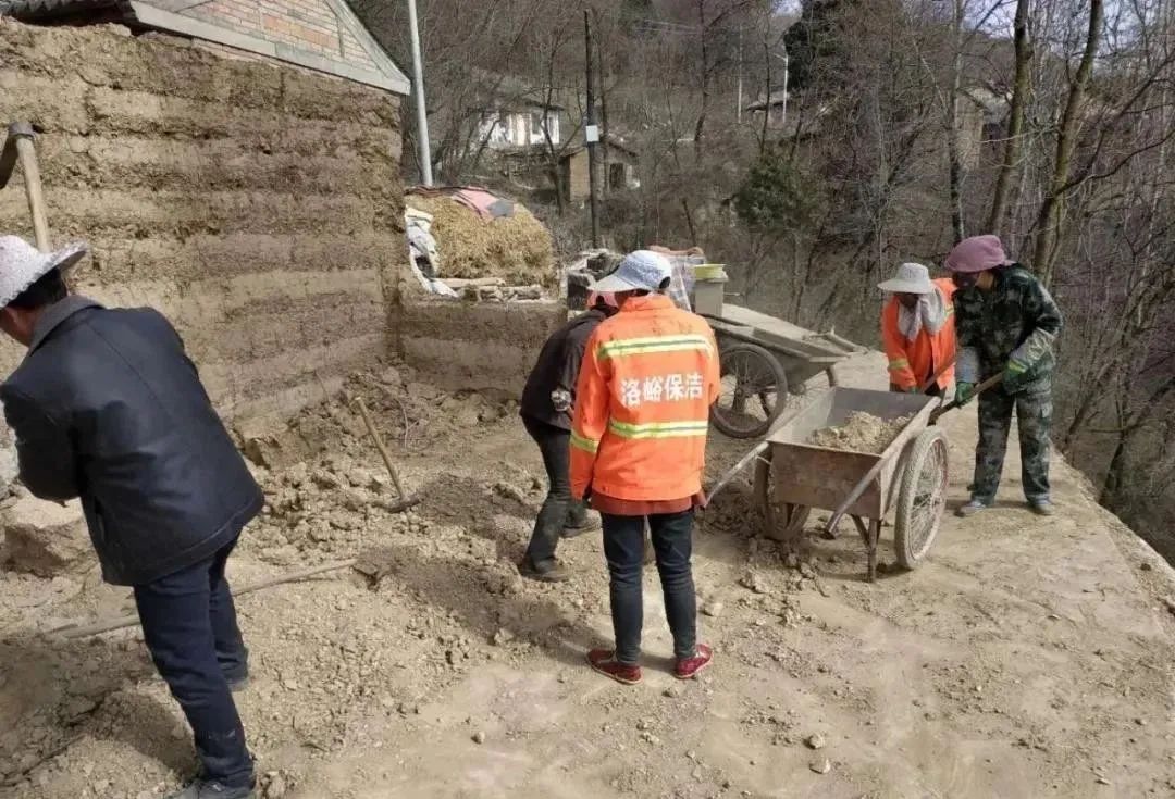 洛峪镇在全力做好疫情防控工作的同时,为全面改善农村人居环境,夯实