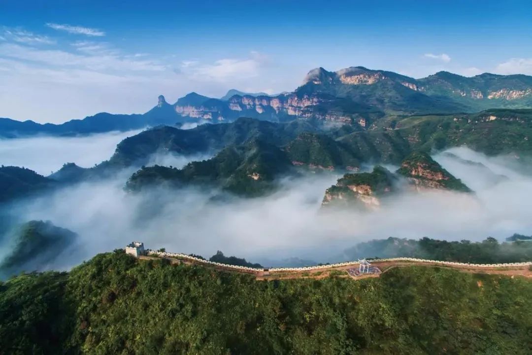 故事里的九龙峡春来到太行山上这片万亩山桃花又要开了