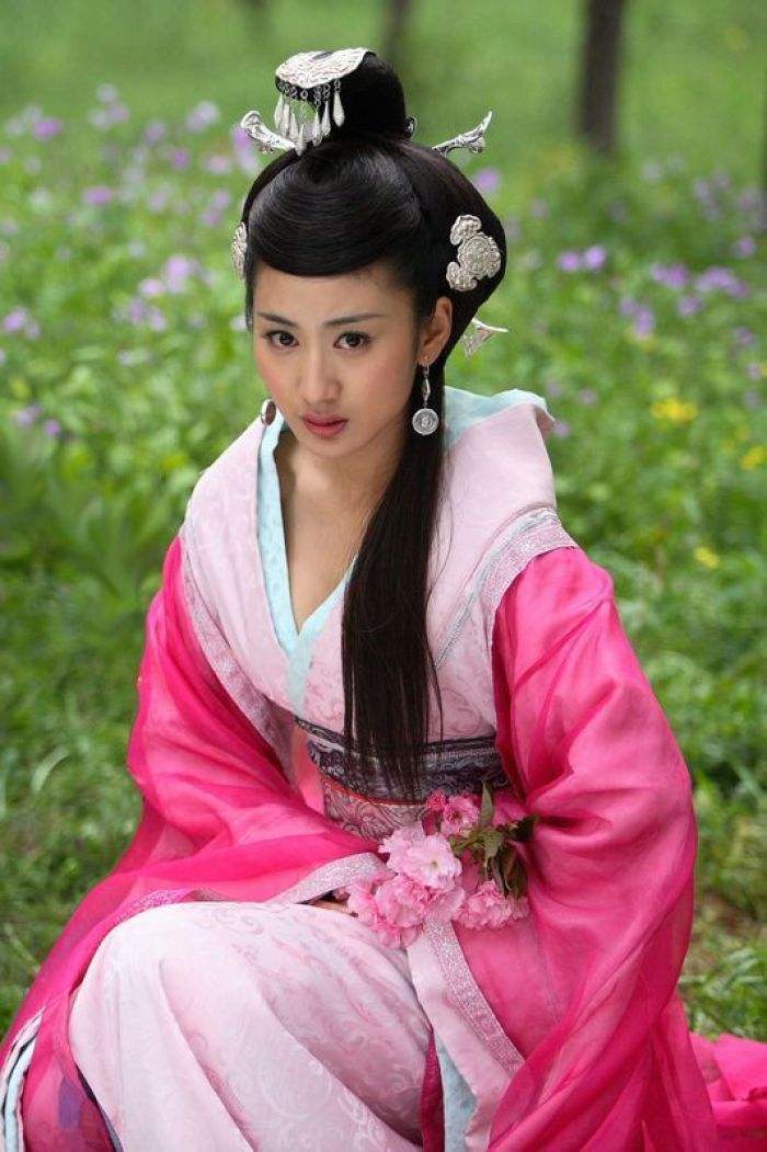 古装打扮的8位美人,刘亦菲,佟丽娅榜上有名_郭珍霓