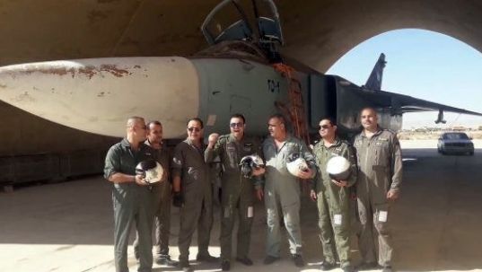 蹲在边境上碰瓷，叙利亚2架苏24被土耳其F-16击落