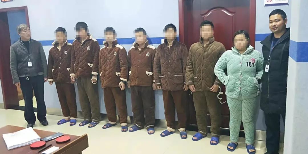 只是因为"在人群中看对方不顺眼"毕节这8人在ktv互殴被刑拘!