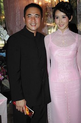 胡静@42岁胡静忙事业不顾家被传跟婆家闹掰