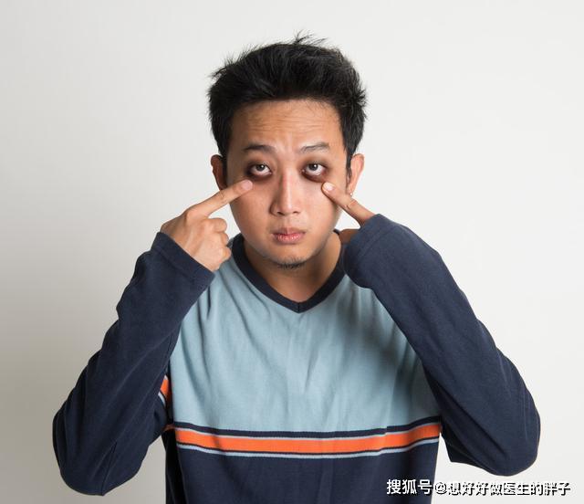 肺不好的人，身体会出现''3红2黑''，占一个，说明肺已病变