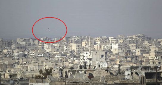 蹲在边境上碰瓷，叙利亚2架苏24被土耳其F-16击落