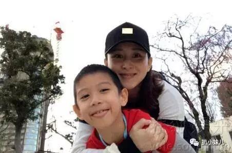 胡静@42岁胡静忙事业不顾家被传跟婆家闹掰