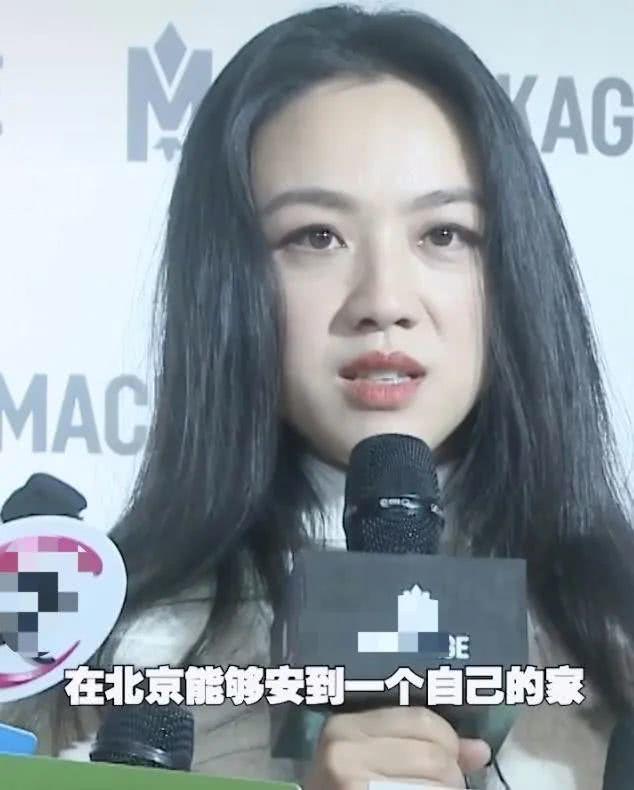 汤唯罕见晒3岁女儿近照，曝光豪宅内景，价值