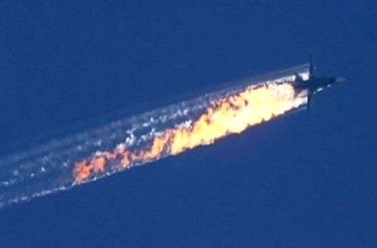 蹲在边境上碰瓷，叙利亚2架苏24被土耳其F-16击落