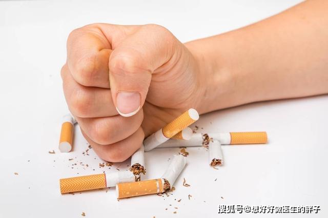 肺不好的人，身体会出现''3红2黑''，占一个，说明肺已病变