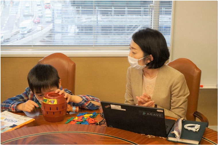日本企业应对学校停课：允许员工带孩子上班 开放会议室写作业