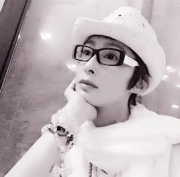 张敏晒出如今住的房子, 年过半百仍是单身, 就连