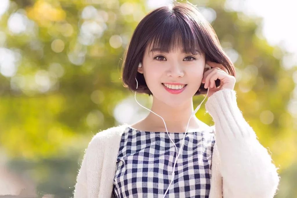 受伤的女人原唱女生版 e08b80bd10a348c8a1c96d321bc96c75.jpeg