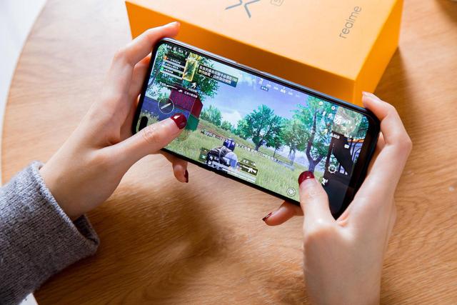 对比红米之后我最终选择了它,realme真我X50的上手体验