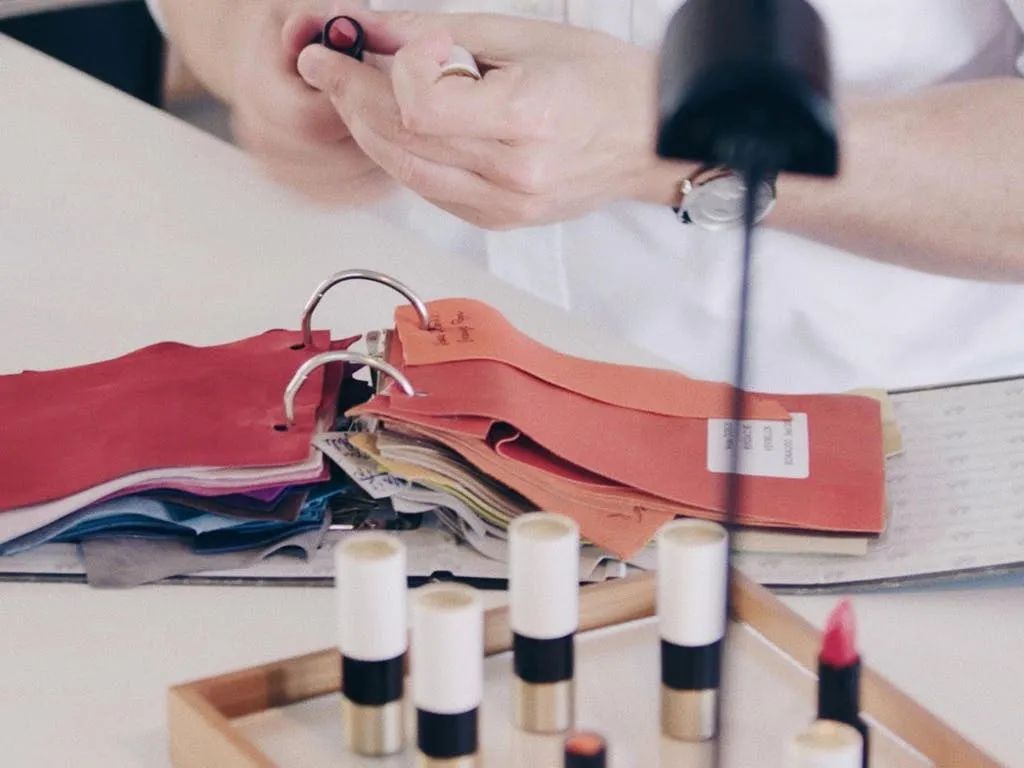 ȫ���׷�:�����˿ں���ǿ��ɫ���ȼݵ�!