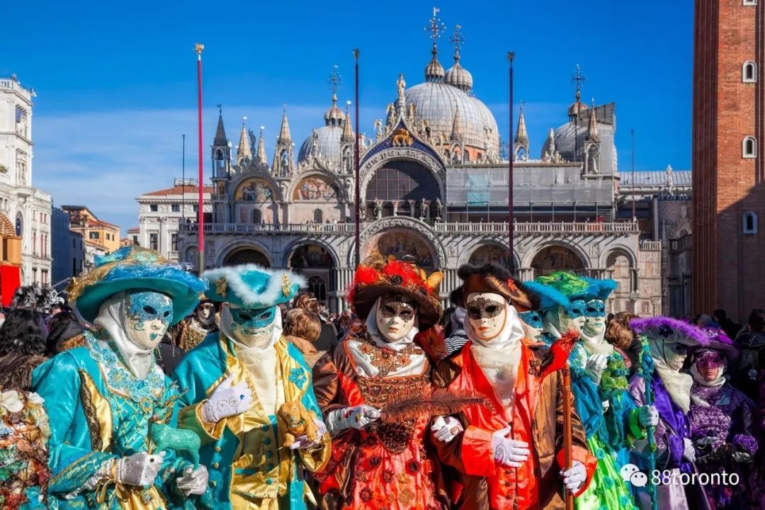 每年二月,意大利水城威尼斯因为举办盛大的狂欢节(venice carnival)而