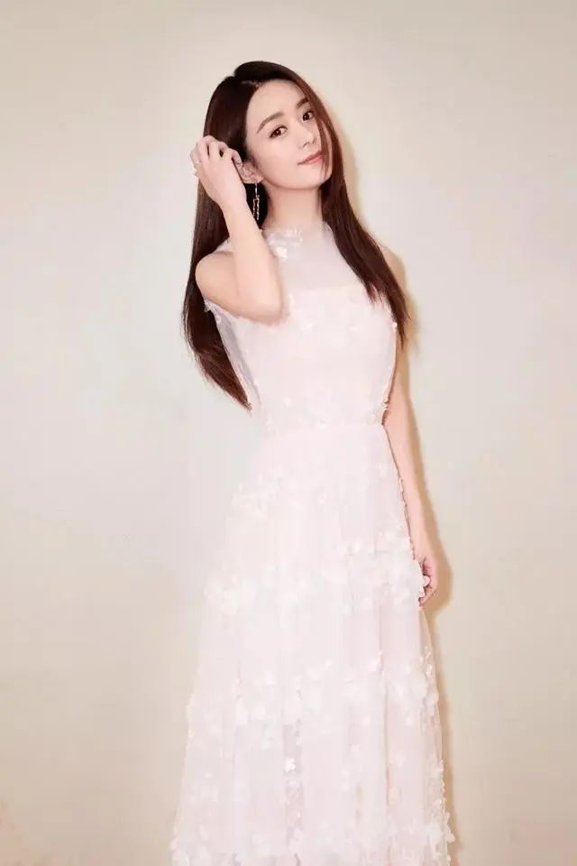 赵丽颖写真集五十张,甜萌可爱,看见她的脸心情都好了