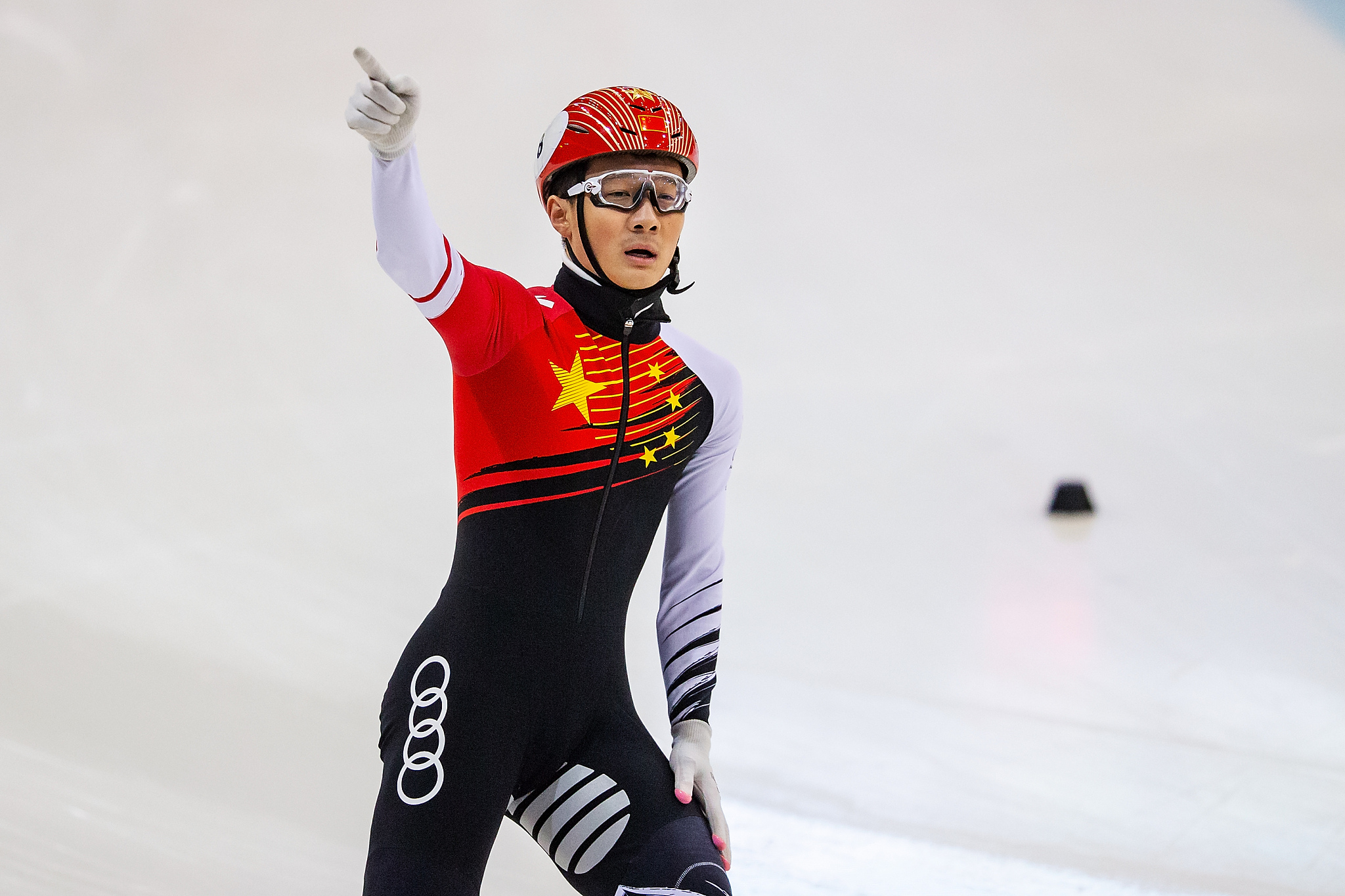 中国队第二金！任子威夺得短道速滑男子1000米金牌 - 中国日报网