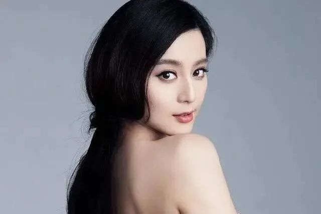 范冰冰再登海外封面，美是很美，就是很“掉价
