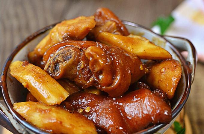 猪脚怎么焖好吃又不油腻 51dd79fec2be4fbf99463088f21d865a.jpeg