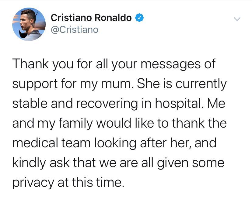 C罗乘私人飞机回乡探母！68岁继父送医及时罗妈