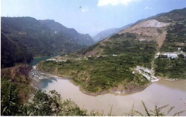 什么是滑坡效应 792d5413b3744a358353ac9c0edb77ae.jpeg