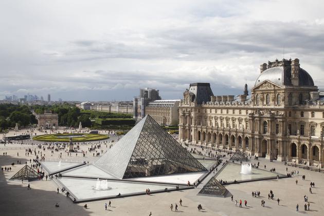 卢浮宫博物馆已经重新恢复对公众开放