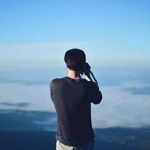 大疆怎么自拍背影 917a77af0de54be18b7637074980e580.jpeg