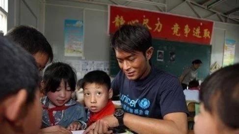 明星手表有多天价？刘嘉玲千万手表全场最佳，