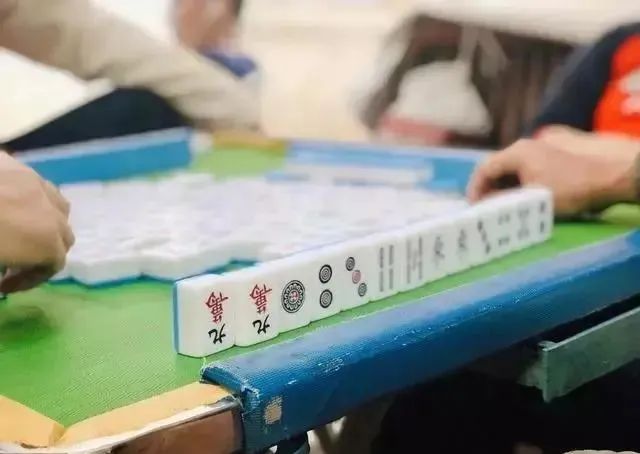 麻将怎么打才能一手好牌 b7b3fbd7785a4a7281d11b5665432e90.jpeg